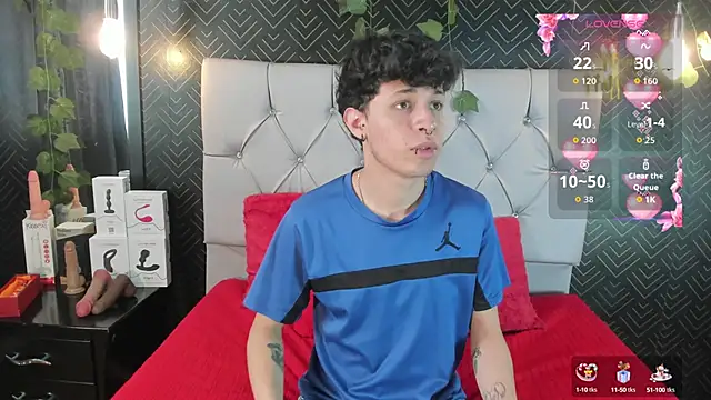 Axel  Evans online show from 10-16-25, 04:04