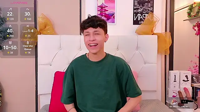 Axel  Evans online show from 12-18-25, 01:26