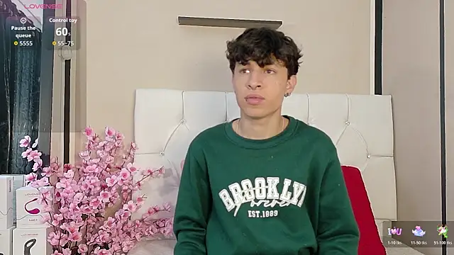 Axel  Evans online show from 10-25-25, 01:01