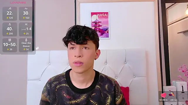 Axel  Evans online show from 04-14-26, 01:16