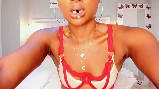 EsmeraldaNyx online show from 11-18-25, 08:34