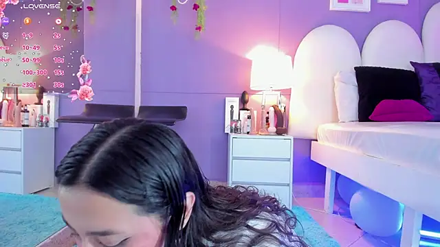 Snapshot of my_aleja_ chatting on 10-16-25, 01:19 my aleja online show from 10-16-25, 01:19