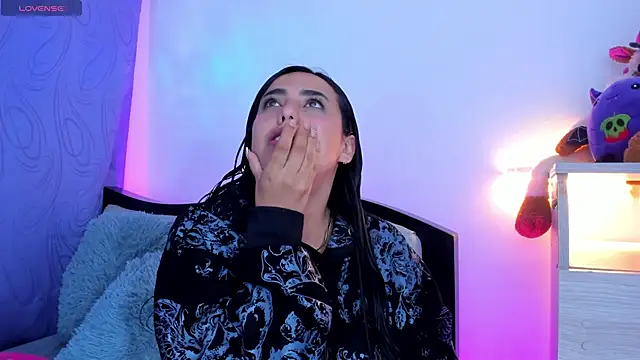 my aleja  online show from 03-28-26, 03:07