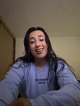 Snapshot of my_aleja_ chatting on 10-10-25, 11:49 my aleja online show from 10-10-25, 11:49