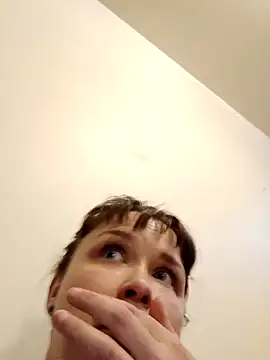 Snapshot of Ursulalane chatting on 10-19-25, 07:11 Ursulalane online show from 10-19-25, 07:11