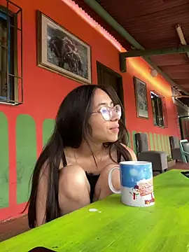 Snapshot of juliie_star chatting on 05-16-26, 10:20 juliie star online show from 05-16-26, 10:20