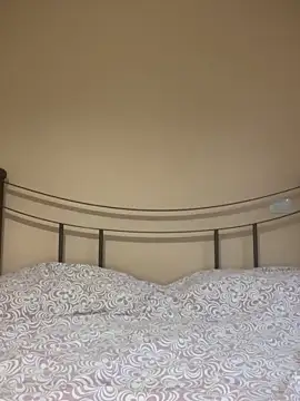 SarettaB90 online show from 10-19-25, 03:37