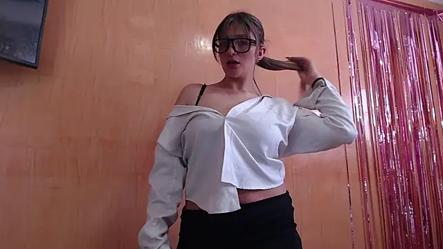 miss lilieth online show from 09-29-25, 03:28