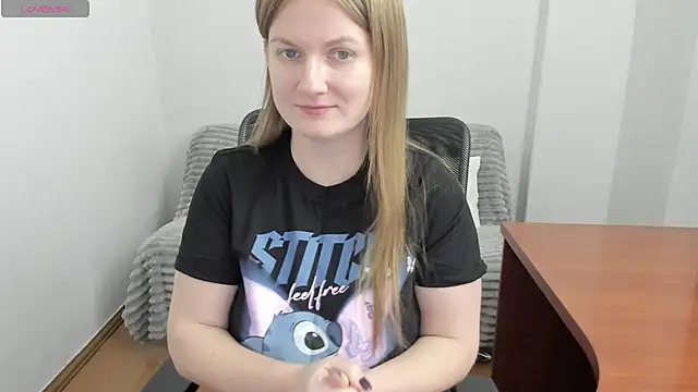 Snapshot of Alisha_Skyes chatting on 02-16-26, 04:27 Alisha Skyes online show from 02-16-26, 04:27