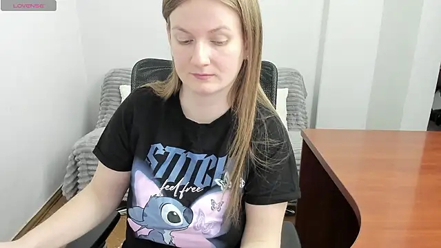 Snapshot of Alisha_Skyes chatting on 02-24-26, 04:35 Alisha Skyes online show from 02-24-26, 04:35