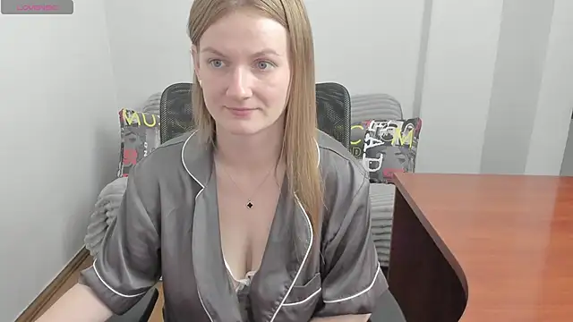 Snapshot of Alisha_Skyes chatting on 05-12-26, 02:19 Alisha Skyes online show from 05-12-26, 02:19