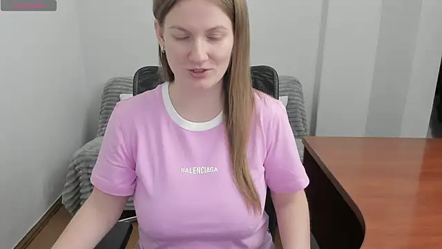 Snapshot of Alisha_Skyes chatting on 02-20-26, 02:30 Alisha Skyes online show from 02-20-26, 02:30