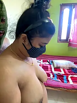 SwatiCam online show from 09-19-25, 04:16