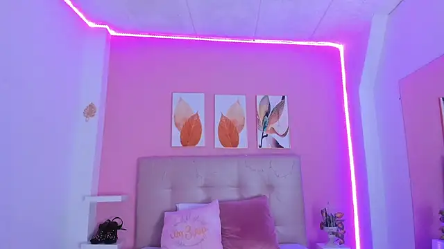 M0lly Beckers online show from 01-07-26, 07:19