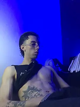 Snapshot of redmen69 chatting on 03-03-26, 03:57 redmen69 online show from 03-03-26, 03:57