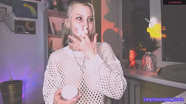 Nicole matt online show from 05-09-26, 08:23