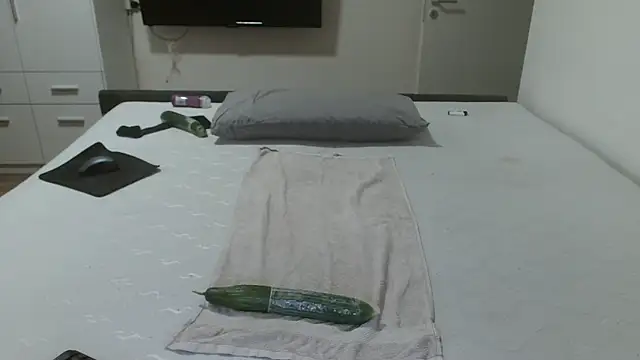 Snapshot of Milo9210 chatting on 10-07-25, 04:52 Milo9210 online show from 10-07-25, 04:52