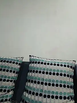 hornyriyanka online show from 05-17-26, 02:33