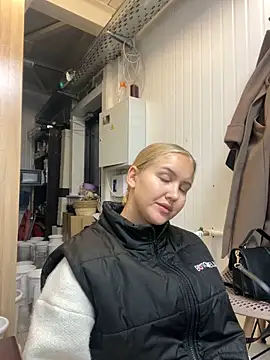 Snapshot of CandyVice chatting on 09-08-25, 05:12 CandyVice online show from 09-08-25, 05:12