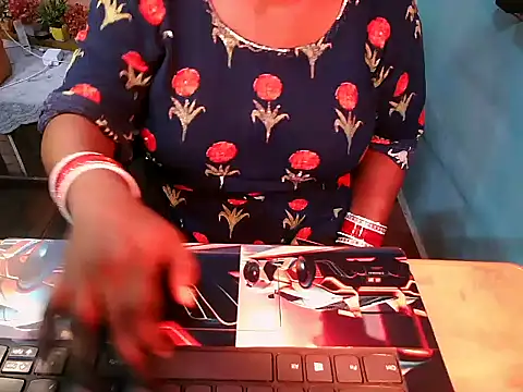 Snapshot of PREETI_BABY chatting on 07-03-26, 06:53 PREETI BABY online show from 07-03-26, 06:53