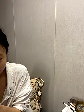 haiyan125216 online show from 10-20-25, 08:04