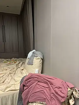 haiyan125216 online show from 10-01-25, 11:14