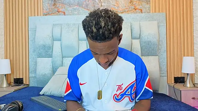 pipedark  online show from 10-05-25, 03:19