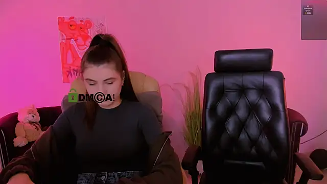 lissa night online show from 11-16-25, 01:38