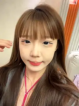 Snapshot of D-033 chatting on 11-03-25, 01:26 D-033 online show from 11-03-25, 01:26