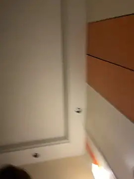 Snapshot of D-033 chatting on 11-06-25, 01:59 D-033 online show from 11-06-25, 01:59