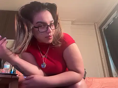 AlyCakes212 online show from 11-10-25, 04:34