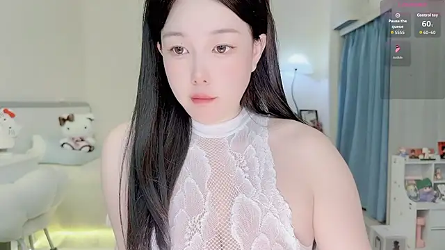 Snapshot of Bella_Ava chatting on 06-16-26, 01:38 Bella Ava online show from 06-16-26, 01:38