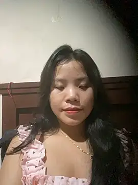 Snapshot of Bella_7777 chatting on 09-22-25, 02:45 Bella 7777 online show from 09-22-25, 02:45