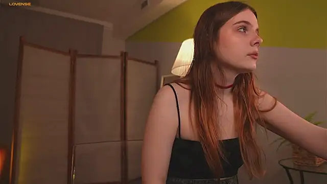 Lu  Lane online show from 09-26-25, 08:32