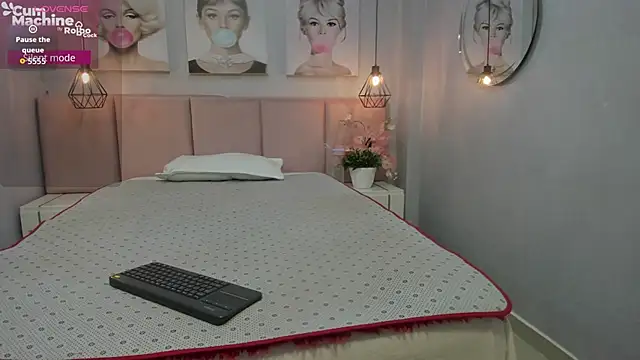 Ximenahott  online show from 10-16-25, 10:01