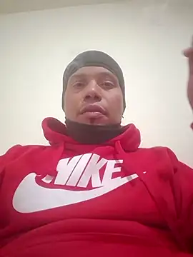 Snapshot of uratre chatting on 11-28-25, 06:46 uratre online show from 11-28-25, 06:46