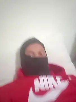 Snapshot of uratre chatting on 11-26-25, 08:58 uratre online show from 11-26-25, 08:58