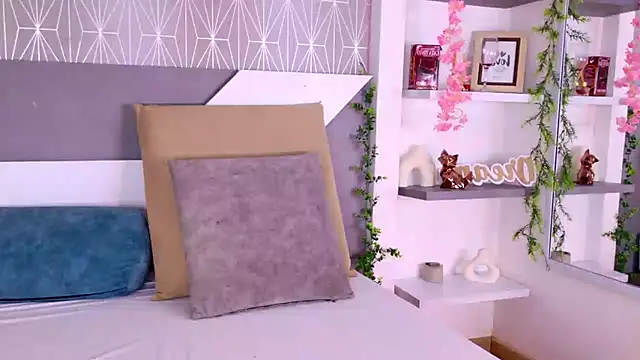 Celine Lee online show from 10-13-25, 05:36