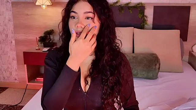 Snapshot of Celine_Lee chatting on 12-05-25, 05:00 Celine Lee online show from 12-05-25, 05:00