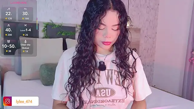 Snapshot of Celine_Lee chatting on 01-07-26, 03:06 Celine Lee online show from 01-07-26, 03:06