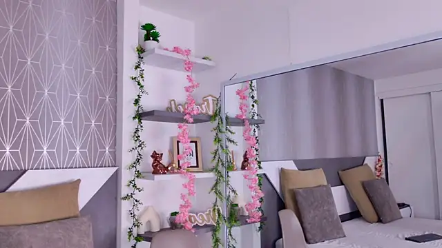 Celine Lee online show from 09-08-25, 03:44