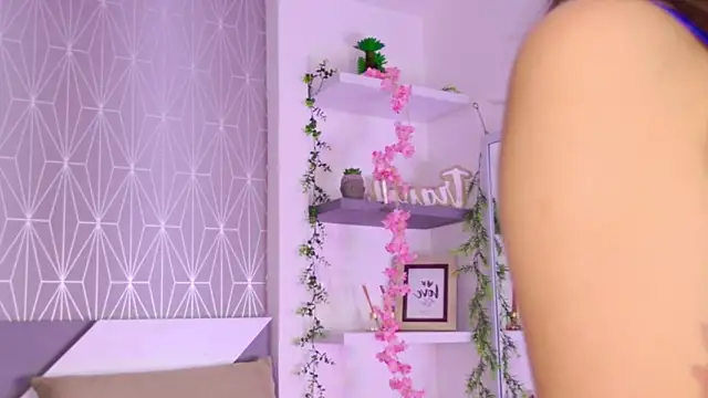 Snapshot of Celine_Lee chatting on 11-14-25, 04:43 Celine Lee online show from 11-14-25, 04:43