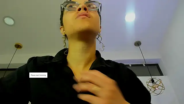 Snapshot of Hanna_Cornee_ chatting on 09-22-25, 01:39 Hanna Cornee online show from 09-22-25, 01:39