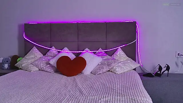 Ailita online show from 04-10-26, 12:23