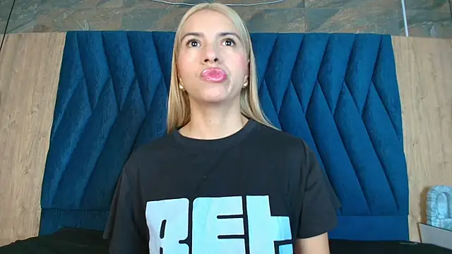 Barbiie 98 online show from 09-19-25, 12:09