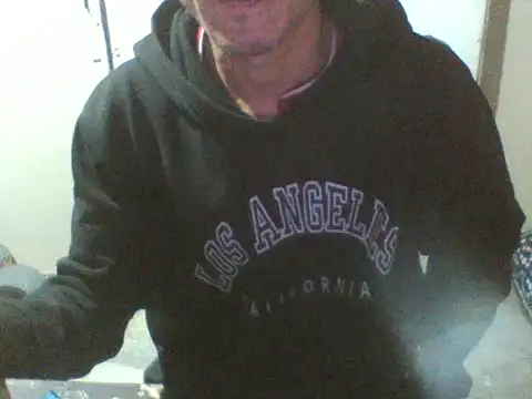 Snapshot of Lunaty00 chatting on 02-05-26, 10:33 Lunaty00 online show from 02-05-26, 10:33