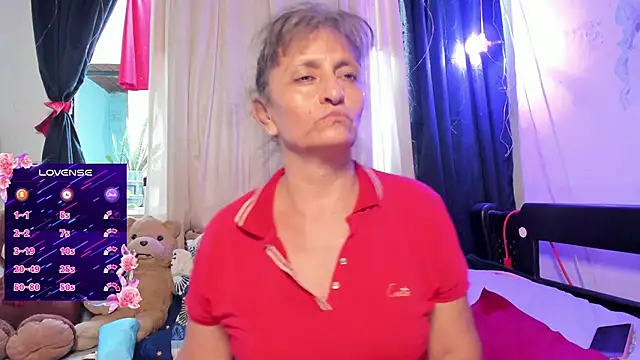 LadyPilar online show from 10-10-25, 07:58