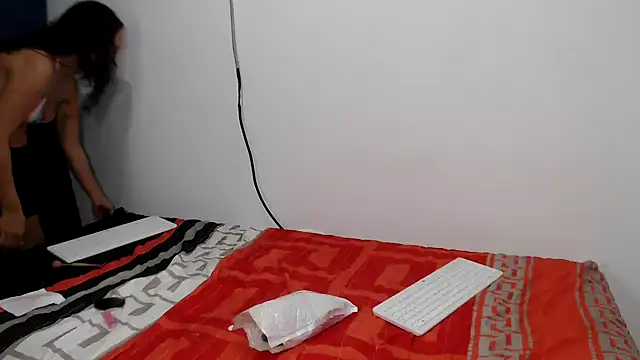 Snapshot of penelopeh_ chatting on 10-17-25, 12:25 penelopeh online show from 10-17-25, 12:25