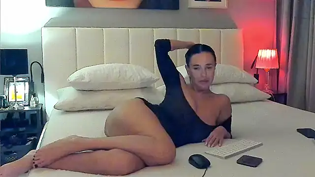 Snapshot of simonacavali chatting on 05-16-26, 07:24 simonacavali online show from 05-16-26, 07:24