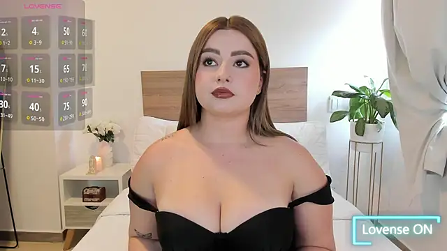 Snapshot of Lea_Joness chatting on 05-29-26, 07:53 Lea Joness online show from 05-29-26, 07:53
